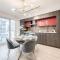 Stunning 1BR and Den Sleeps 6 Steps From CN Tower - Toronto