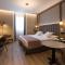 Hotel Giralda Center