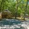 Coyote Cabin at Woodland Retreat at DeSoto beside DeSoto State Park - Fort Payne