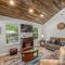 The Otter Box Cabin - 92 Acres Beside DeSoto State Park