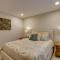Kayaks and Dock Lakefront Retreat in Alexandria - 亚历山德里亚