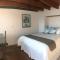 Suite privada con jacuzzi y vista al lago