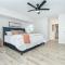 Beautiful Spacious Home! Close to Beaches - HEATED Private Pool