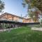 Deck House I Private Properties