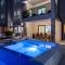 Luxury VILLA BANE, heated private pool and jacuzzi, sandy beach 120m far, 12 pax