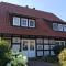 Ruhiges Landhaus Krienke - Doppelhaus mit Sauna & Kamin
