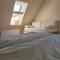 Atma Guesthouse - cozy and simple farmhouse bed & breakfast
