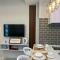 Chic, Modern , Minimalist Design at The Loop Condo tower - 卡加盐德奥罗