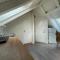 Stunning Hilltop Nest Unparalleled Views at BnB Ap 17
