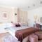Luxury townhouse capricho golden mile