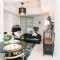 Resort Condo Unit with Stunning View - Azure North - Lagundi