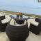 Entire Private Beachfront Villa in Siargao - 卢纳将军城