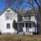 Rural Chic: Renovated Farmhouse near Ann Arbor - Ann Arbor