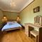 3 Bed Apartment Sleeps 6 Country House in Warwick