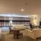 Cottonwood Suites Savannah Hotel & Conference Center