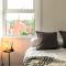 The Broadway Bath - 2 Bedrooms with parking, Central Bath