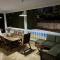 Chalet con piscina privada, parking y zona BBQ