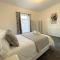 Robinhuts - 3 Bed Accommodation -Perfect for Contractors, Families & Students