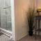 Chic Bungalow Apartment steps from Armature Works & Downtown Riverwalk - Tampa