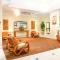 1414- Heart of Waikiki with Kitchen - Free Parking - City View