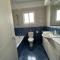 Kings Palace - spacious 2-bed with sea views and large patio - Пафос