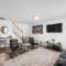 DT/2 Spacious 3BR Suites/FreeParking/SelfCheckin