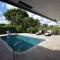 Bright and cheerful 4 bedroom home pool - Boca Raton