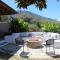 Varias Art House