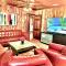 Large 4BR, 4BA House Beach, Entertainment, Nightlife