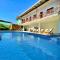 Hostal Laurita Beach