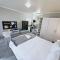 Quantum Heights - Studio Apartment - 2 nights minimum booking - Fourways