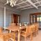 Misty Mountain Hideaway at Murrays Run ultra private rural escape with stunning views - Kulnura