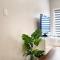 The Zen Escape Modern Queen Size One Bedroom Full Apartment