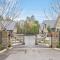 Vale 194 - Luxury Accommodation in McLaren Vale - 5 holiday homes with king size beds