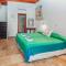 Archondia House - Holiday Apartments With Pool - Kalavaszósz