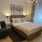 Luxury city rooms