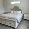 Newly built Villa Ballerina with heated pool and incredible view into beautiful Arrowheadcanal - Кейп-Корал