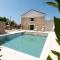 BRAND NEW Stone house MARCELA, 3 double bedrooms, pool - Лун