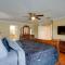 8 Mi to San Antonio Aquarium Home with Pool Access