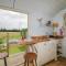 Floras Hut