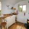 Floras Hut