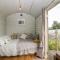Floras Hut