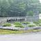 WOW!! Ultimate Pocono Retreat, Hot Tub, Game Room, Deck, Lakes, Skiing, Pools
