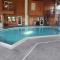 Ten Pin Inn & Suites