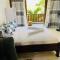 Beachfront Studio-Waves & Wanderlust Haven