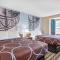 Super 8 by Wyndham Joliet