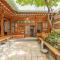 Dongmyo Hanok Sihwadang - Private Korean Style House in the City Center with a Beautiful Garden - Seul