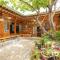 Dongmyo Hanok Sihwadang - Private Korean Style House in the City Center with a Beautiful Garden - Seul
