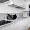 Clocks 2 bedrooms & 2 bathrooms & big terrace