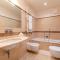 Clocks 2 bedrooms & 2 bathrooms & big terrace